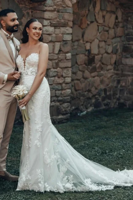 Designer Long Ivory Mermaid Strapless Lace Wedding Dress with Train Classic Satin Gown Designer Long Ivory Mermaid Strapless Lace Wedding Dress with Train Classic Satin Gown