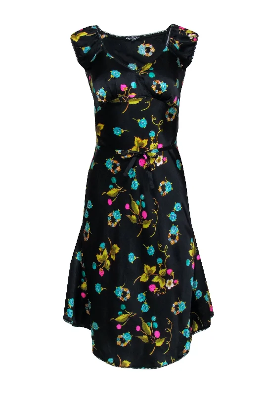 Betsy Johnson - Black w/ Pink & Green Floral Fruit Print Silk Dress Sz 4 Boohoo floral dresses Betsy Johnson - Black w/ Pink & Green Floral Fruit Print Silk Dress Sz 4 Boohoo floral dresses