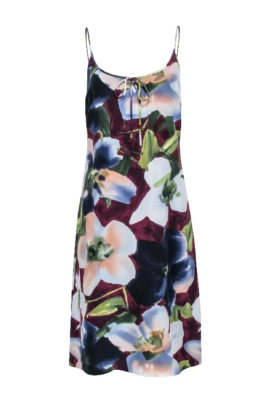 Emanuel Ungaro - Maroon, blue, & Green Floral Print Dress Sz 10 Flowy floral dresses Emanuel Ungaro - Maroon, blue, & Green Floral Print Dress Sz 10 Flowy floral dresses