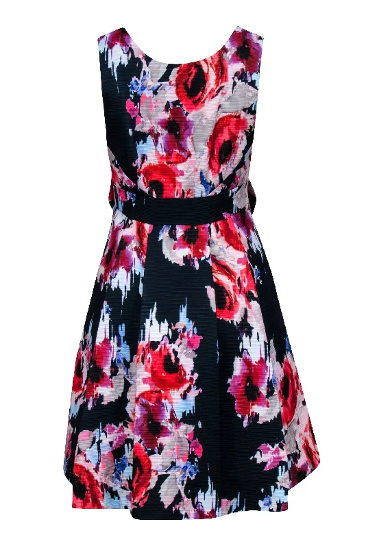 Kate Spade - Navy & Multi Color Floral Print Sleeveless Dress Sz 4 Tulle floral dresses Kate Spade - Navy & Multi Color Floral Print Sleeveless Dress Sz 4 Tulle floral dresses