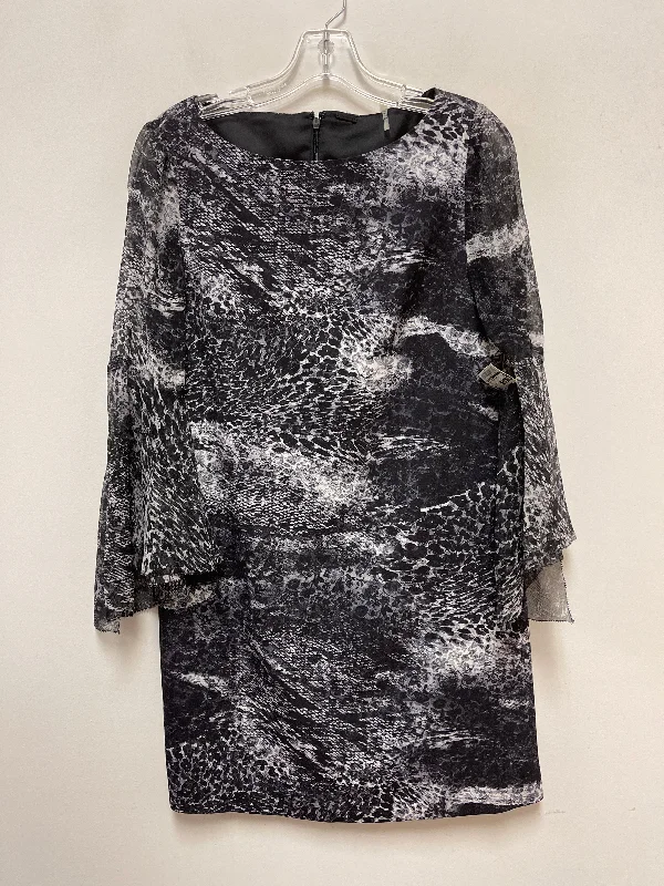 Dress Casual Short By Elie Tahari In Grey, Size: S Ripped Denim Skirt
