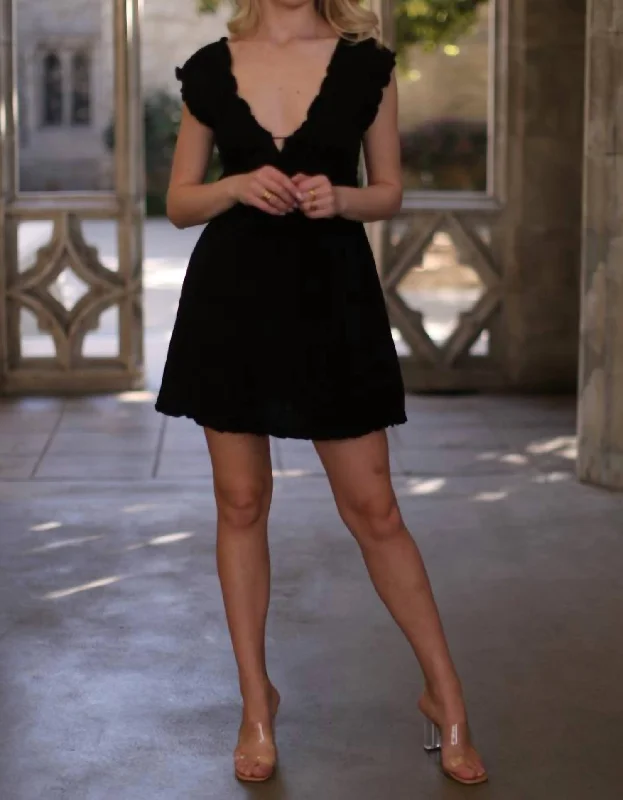 Cutie Dress in Black Short unclassified dresses