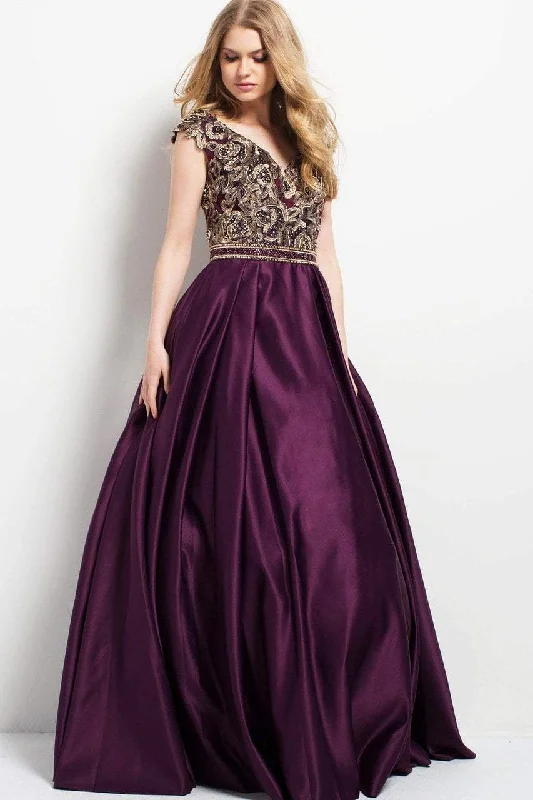 Jovani Embroidered V-Neck Cap Sleeves Ballgown 50439 - 1 pc Purple in size 20 Available Vintage unclassified dresses Jovani Embroidered V-Neck Cap Sleeves Ballgown 50439 - 1 pc Purple in size 20 Available Vintage unclassified dresses