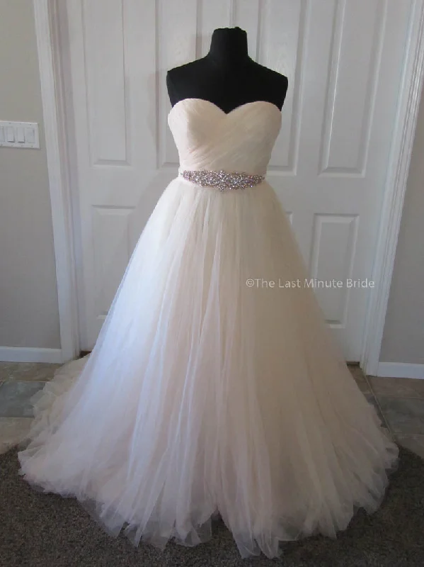Pronovias LaSposa style Halimeda Fall unclassified dresses