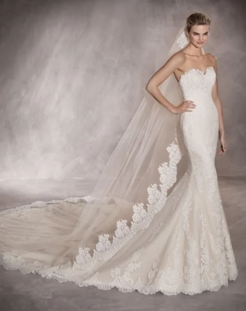 Pronovias Princia (embellished) Women's unclassified dresses