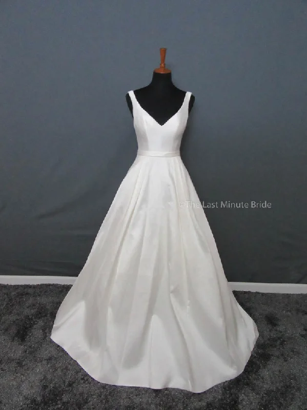 Martina Liana 838 Halter unclassified dresses