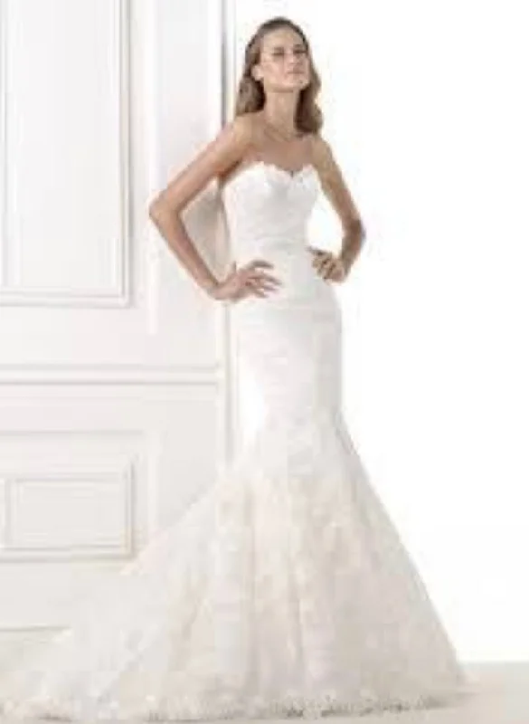 Pronovias Bella Striped unclassified dresses