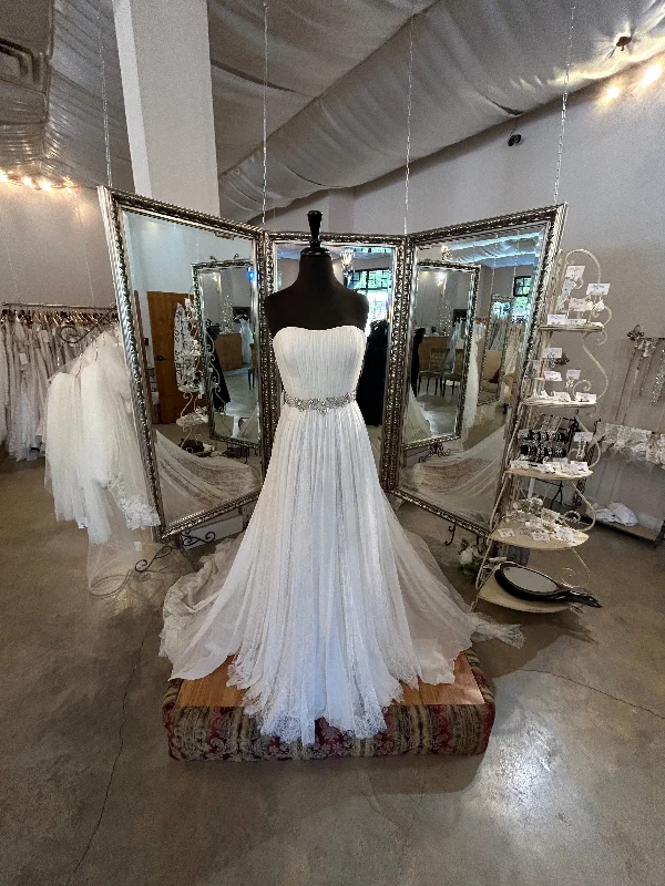 Pronovias Nerea A-line unclassified dresses