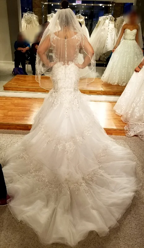 Sophia Tolli Polka dot unclassified dresses