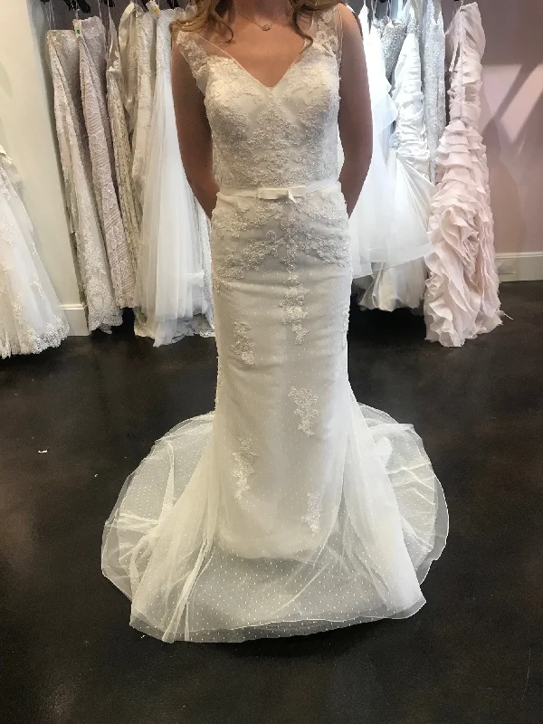 White One / W1 Dabria Engagement unclassified dresses