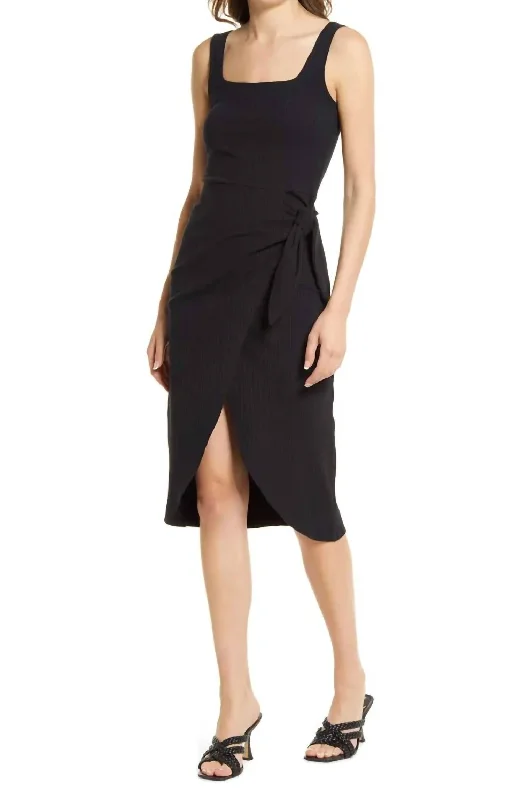 Shawna Tie Dress in Black Wrap unclassified dresses