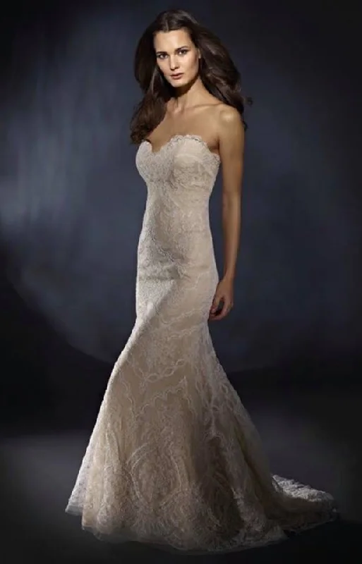 Marisa 898 Embroidered unclassified dresses