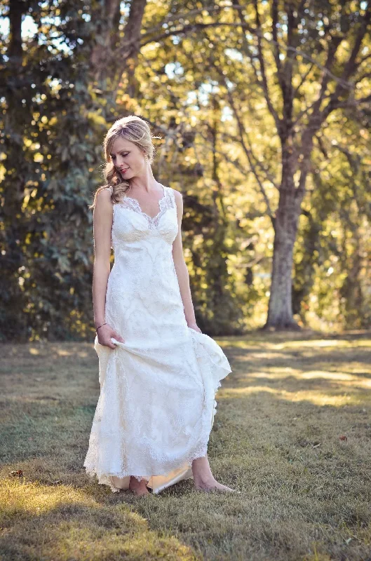 Marisa Satin unclassified dresses