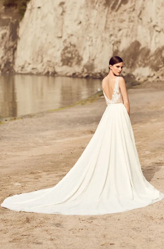 Mikaella 2114 Spring unclassified dresses