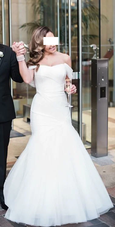 Monique Lhuillier Forever Gothic unclassified dresses