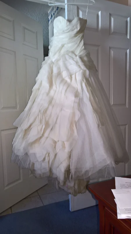 Vera Wang Luxe Boho unclassified dresses
