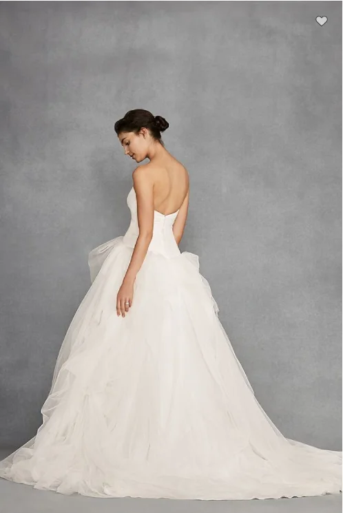 Vera Wang White Wrap unclassified dresses